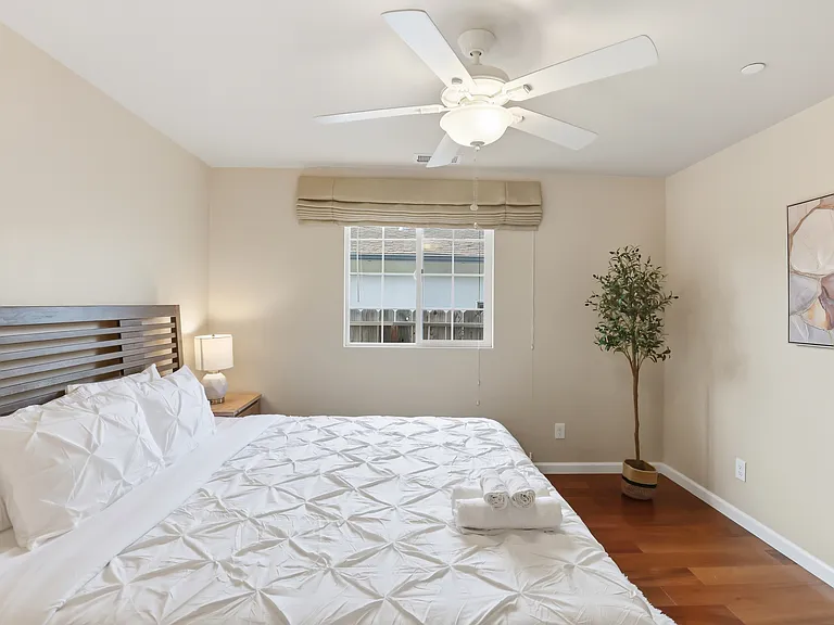 609 Stanford Ave — Photo 42