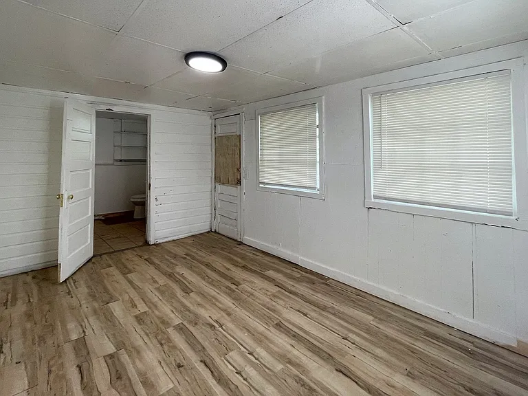1523 E 4th Ave — Photo 10
