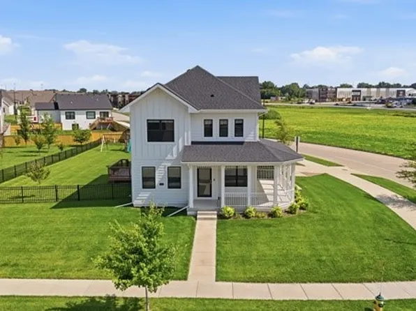 202 SW Prairie Trail Pkwy, Ankeny, IA 50023