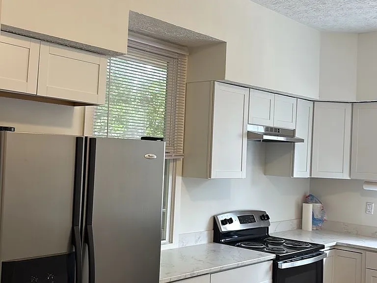 1 Magnolia St — Photo 10