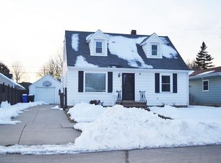 2225 N Superior St, Appleton, WI 54911