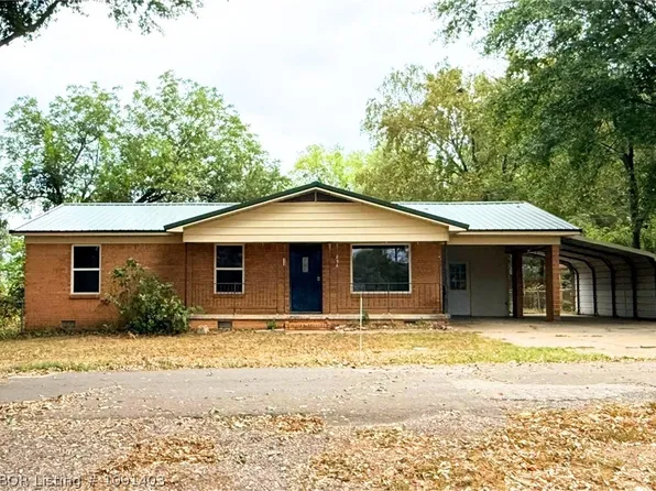 434 W 5th St, Mulberry, AR 72947