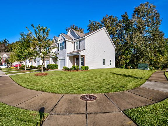 sidewalks thoughout community