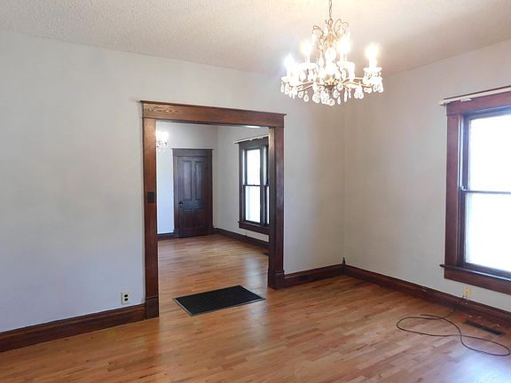 5th image of 1001 W Towanda Ave