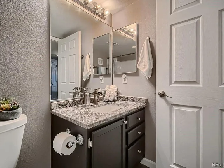 1090 Opal St #202 — Photo 8