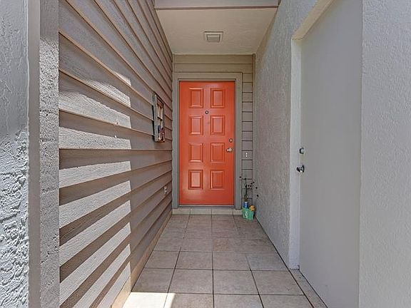 2nd image of 3948 Wilshire Cir E #167