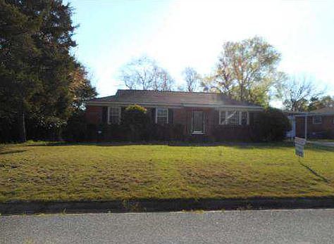 2nd image of 1203 Lake Ln