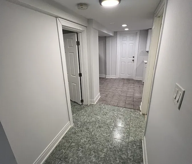 3119 N Oakley Ave #GDN — Photo 4