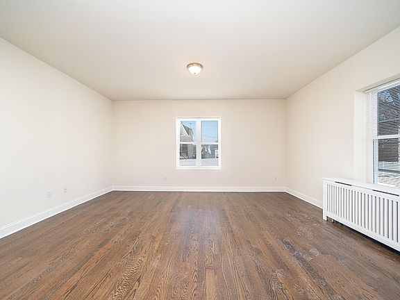 4th image of 14 Evelyn Pl APT 7