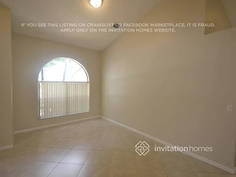 12476 SW 1st St — Photo 3