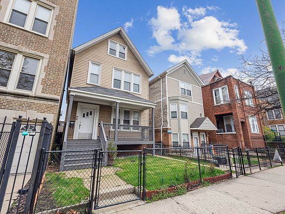 2nd image of 4833 N Ashland Ave