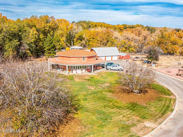 7007 Drinen Ln, Farmington, NM 87402
