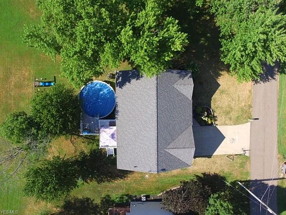 3rd image of 3973 Paumier Ave NE