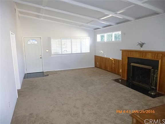 5th image of 3015 N Mayfield Ave