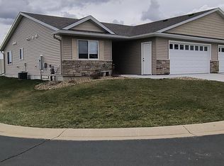 430 Buckshot Ct, Kenyon, MN 55946