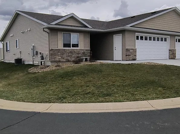 430 Buckshot Ct, Kenyon, MN 55946