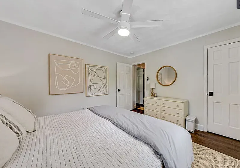 4 bed, 2.5 bath, 2000 sqft, $3,400 — Photo 3