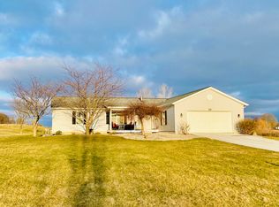 8888 Wabasis Shore Dr NE, Greenville, MI 48838