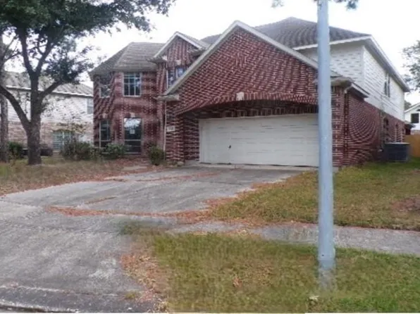 9510 Gentry Shadows Ln, Humble, TX 77396