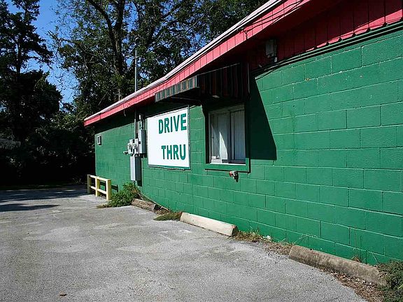 3rd image of 11839 Hwy 64 W