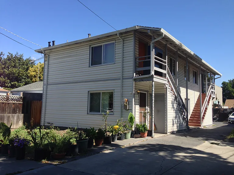 1090 Myrtle St #2 — Photo 1