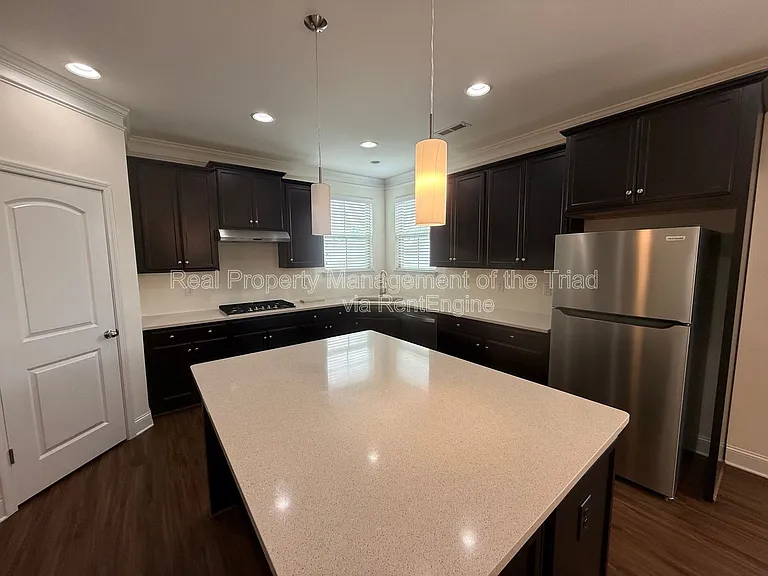 5741 Marblehead Dr — Photo 8