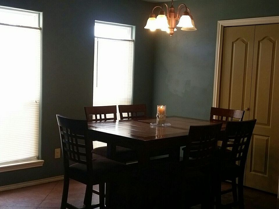 2nd image of 141 Los Fresnos Loop