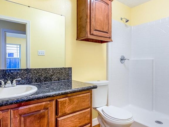 4th image of 15827 Barbarossa Dr