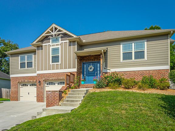 5th image of 9068 Wood Dale Ln
