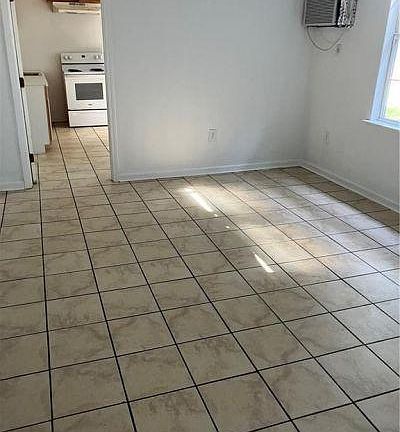 4th image of 5807 Saint Claude Ave