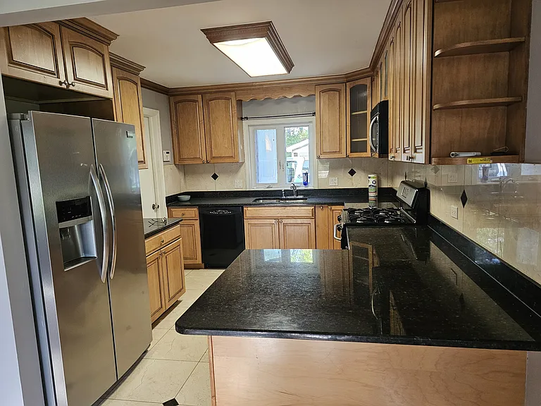 213 S Lake St #1 — Photo 10