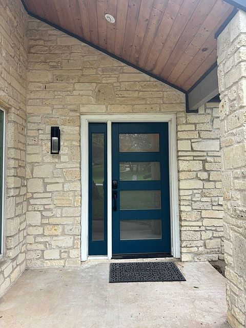 Welcoming airy entrance.