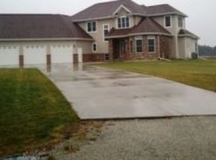 8060 Cavendish Rd, Neenah, WI 54956