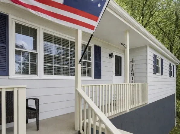 23 Elizabeth Ave, Stanhope Boro, NJ 07874