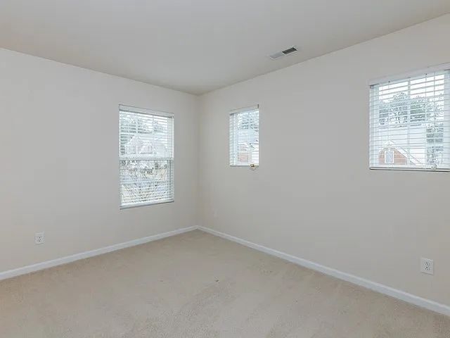 416 Charleville Ct — Photo 30