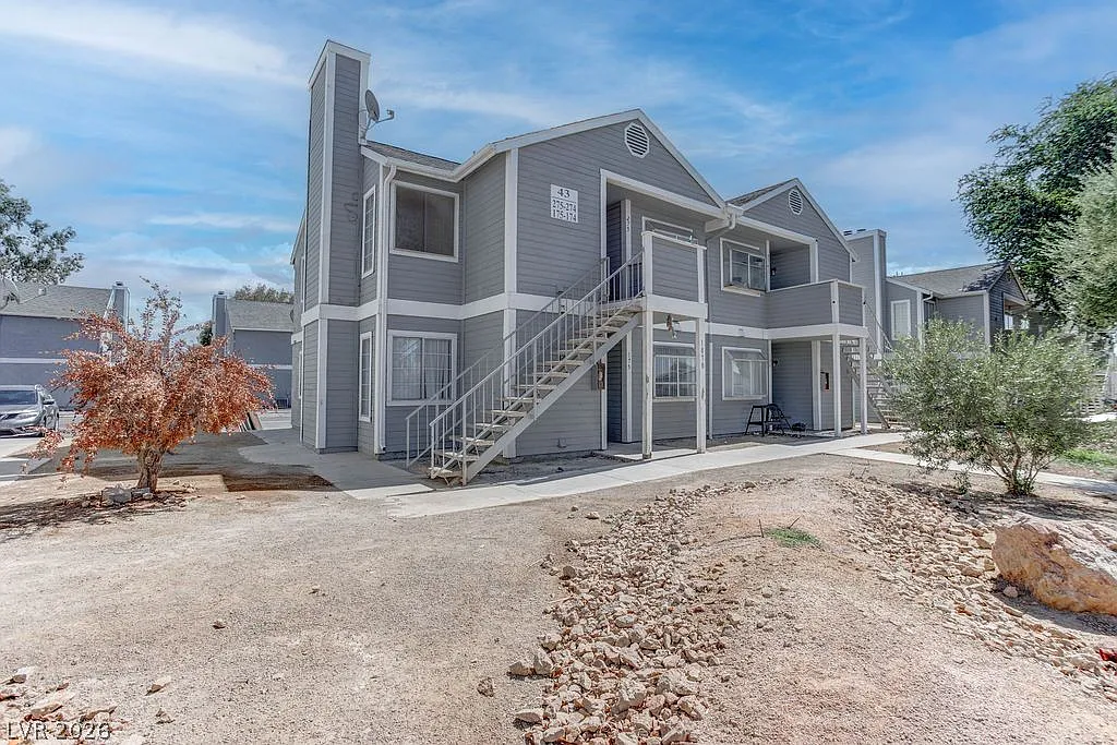 2 bed, 2.0 bath, 3212 sqft, $1,250 — Photo 4