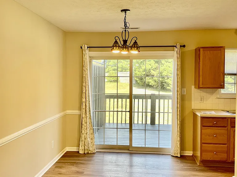 194 Mulberry Cir #1 — Photo 6