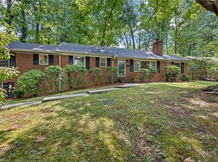 923 Lake Dr W, Thomasville, NC 27360