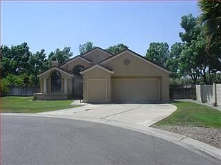 2nd image of 2045 Edgeview Way