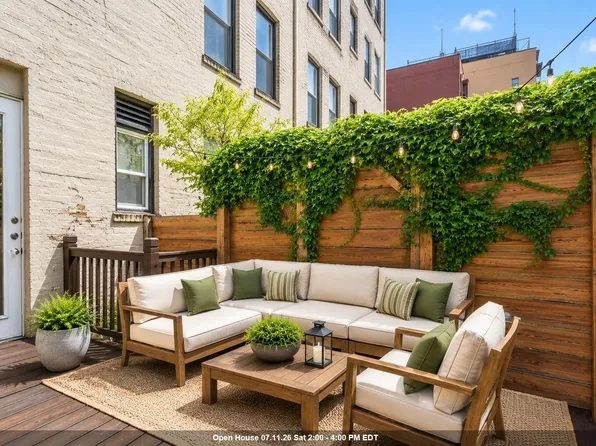 206 6th St APT 1R, Jersey City, NJ 07302