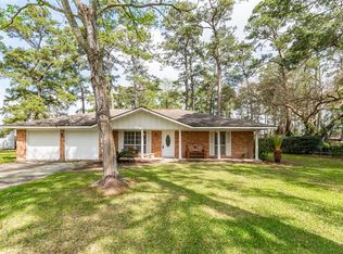 2615 Whispering Pines St, Baytown, TX 77521