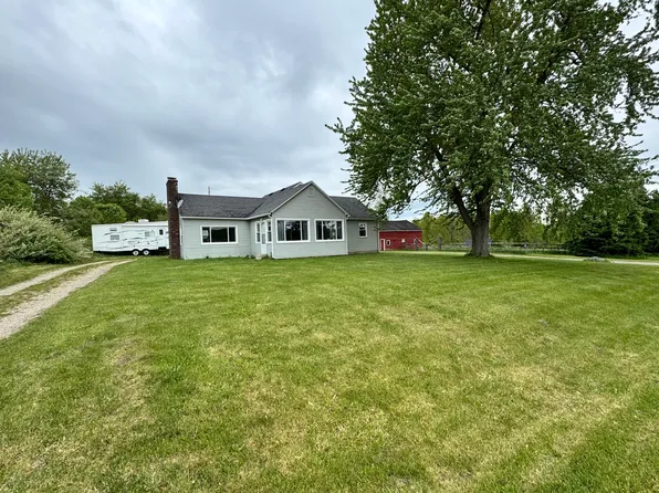 7105 Lessiter Rd NE, Belding, MI 48809