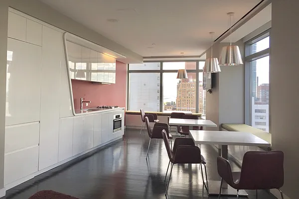 Rented by City Connections Realty | media 20