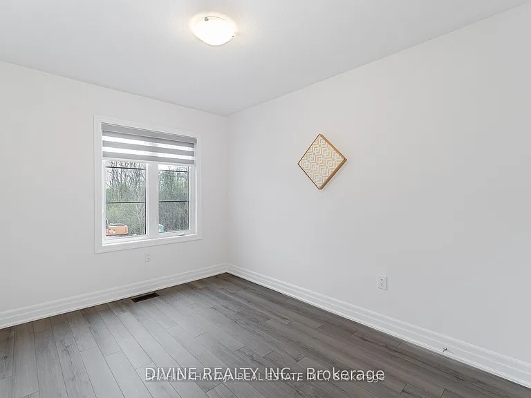 9241 White Oak Ave — Photo 30