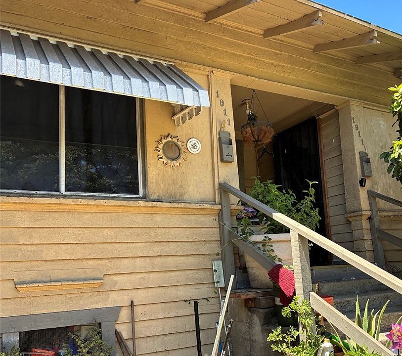 1st image of 1911 Echo Park Ave
