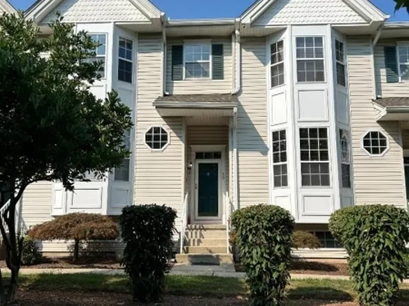 10 Cummington Ln, Raritan Twp., NJ 08822