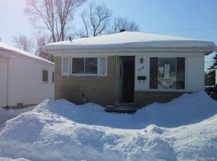 8138 Orchard Ave, Warren, MI 48089