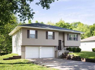 210 E Swisher Dr, Clinton, MO 64735