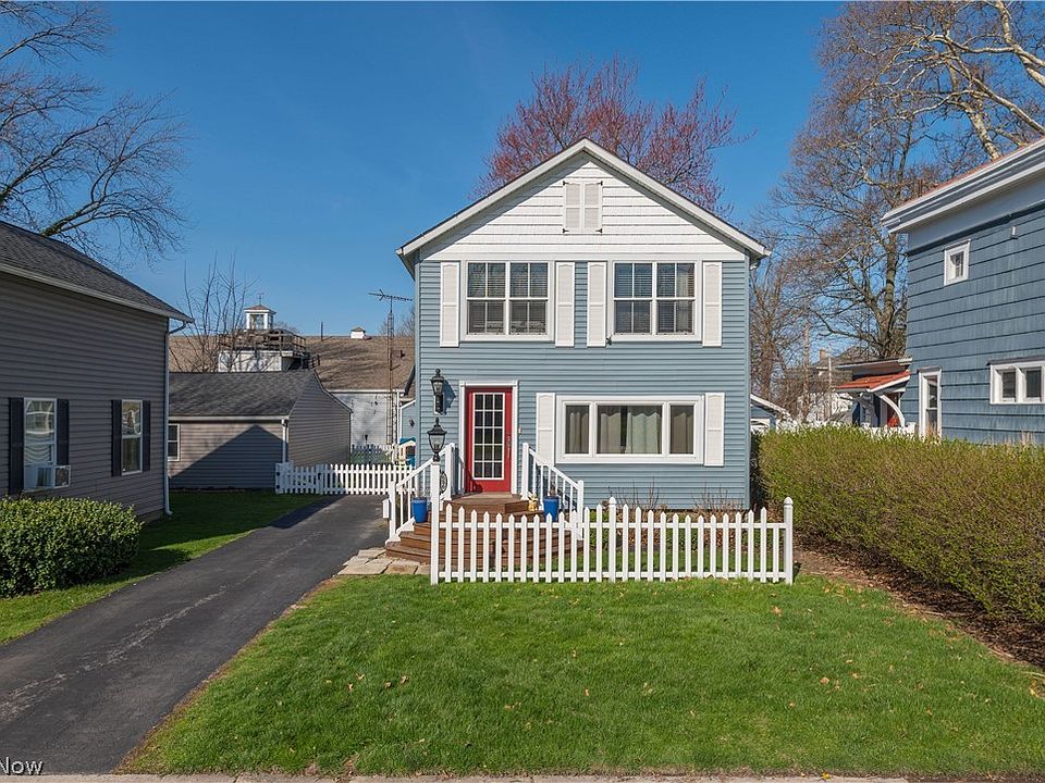 1st image of 686 Perry St