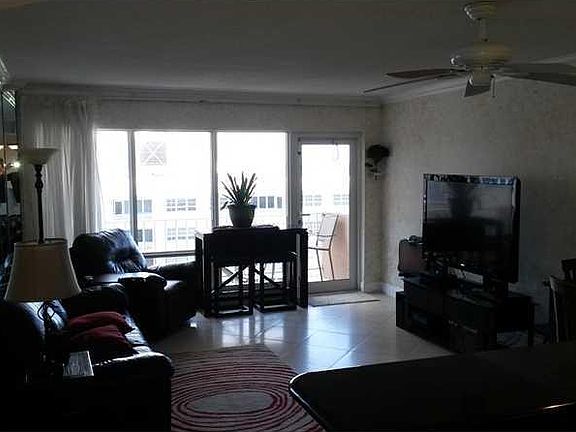 5th image of 111 N Pompano Beach #1905